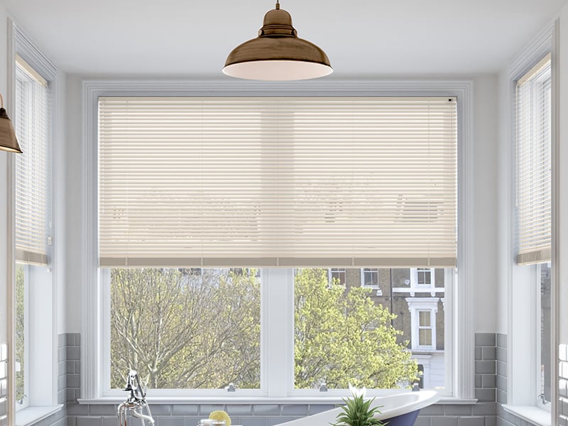 27/09/2018 - How to clean Venetian blinds